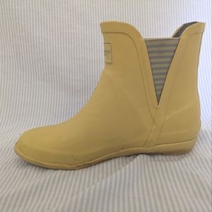London Fog Picadilly Yellow Rainboots  sz 8W